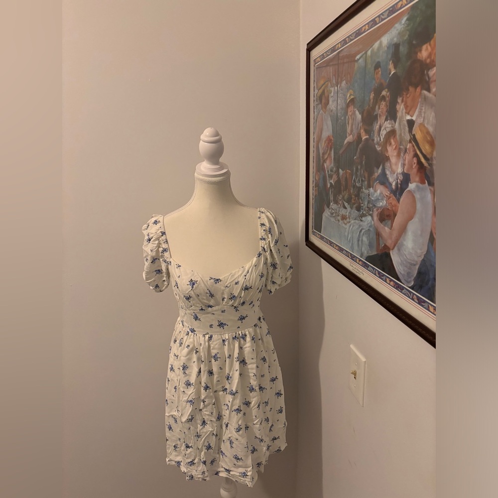 Charming White Floral Mini Dress with Puff Sleeves